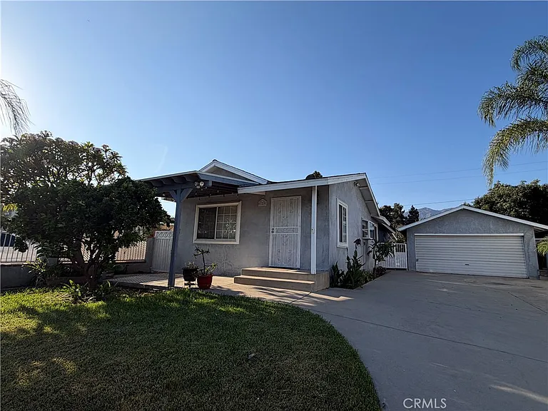 129 E Pomona Ave — Photo 20
