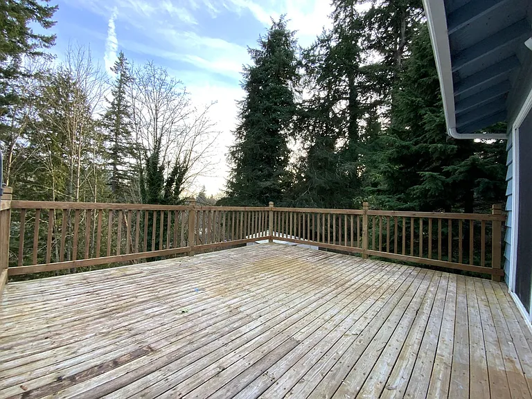 1628 202nd Pl SW — Photo 30