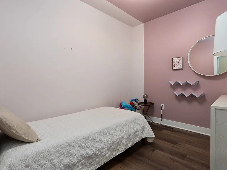 895 S Wall St — Photo 32