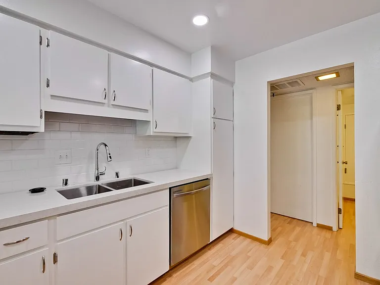 49 Showers Dr #F436 — Photo 17