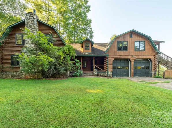 609 Meadowbrook Pl, Leicester, NC 28748