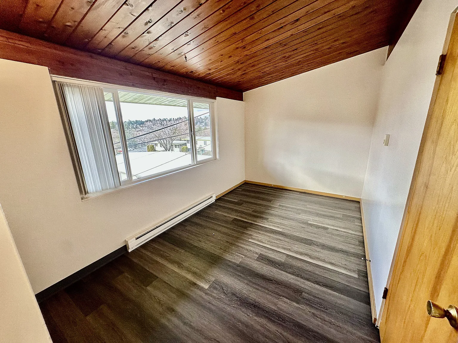 Schalimar Apartments — Photo 4