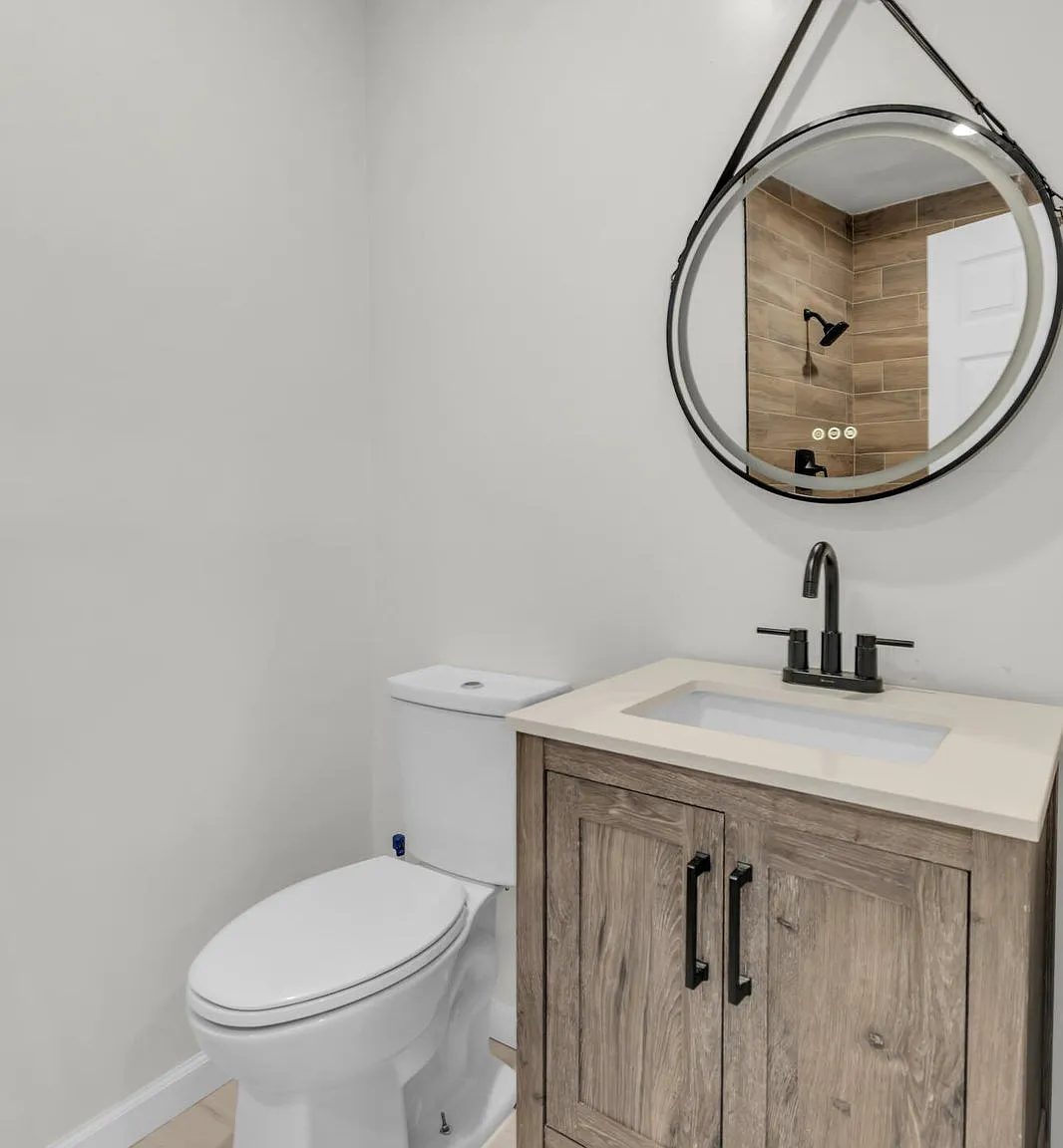 3 bed, 768 sqft, $2,195 — Photo 3