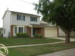 124 Cherry Dr, Troy, MI