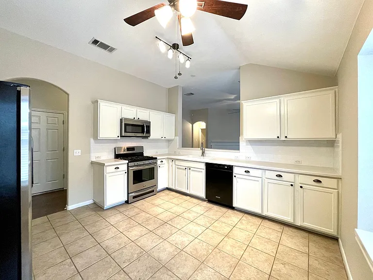 228 Chandler Crossing Trl — Photo 6