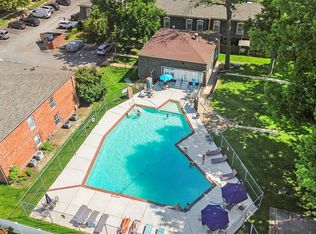 4351 Chateau De Ville Dr APT A, Saint Louis, MO 63129