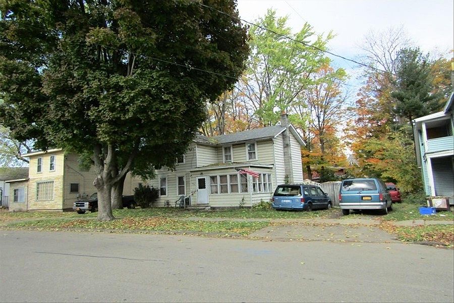 2nd image of 230 W Miller St