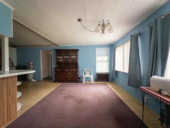 5th image of 131 Grove Street