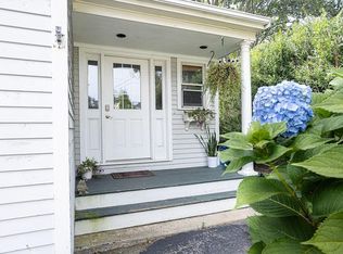 66 Center Ave, Middletown, RI 02842