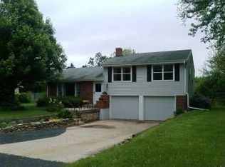 1365 Tyler Ln, Elgin, IL 60123