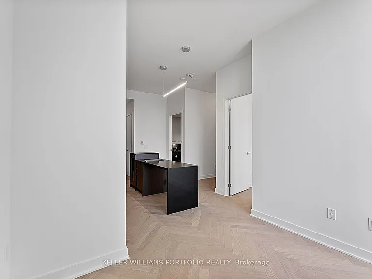 11 Yorkville Ave #2907 — Photo 13