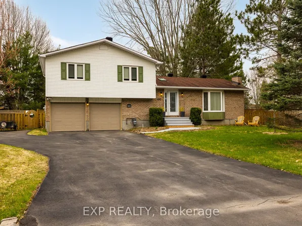 602 Church St, Russell, ON K4R 1C4