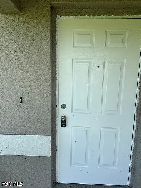 2 bed, 2.0 bath, 2330 sqft, $1,475 — Photo 2