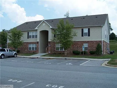 1880 Crest Hollow Dr #203 Photo 1