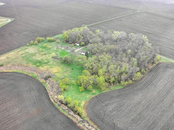 48265 235th St, Flandreau, SD 57028