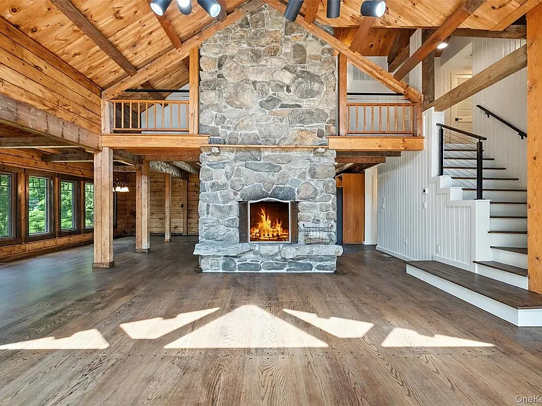 383 N Salem Rd — Photo 3