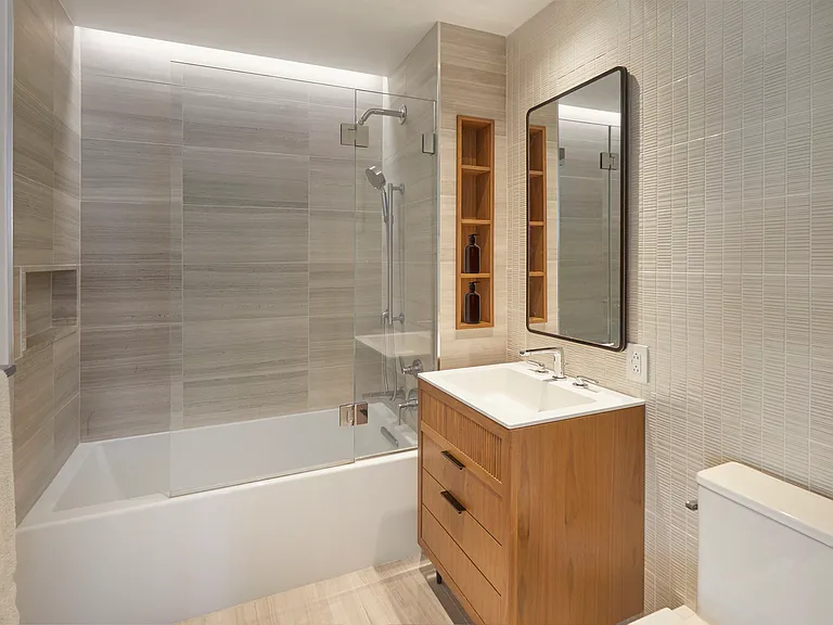 428 W 19th St #7C — Photo 7