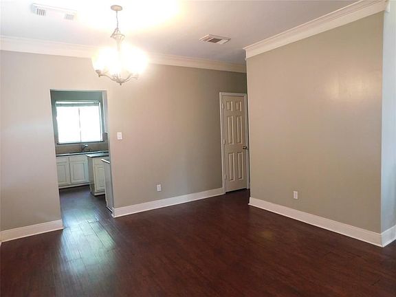 5th image of 2914 Bluegrass Ct