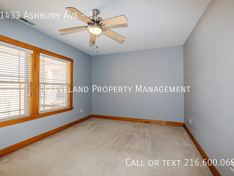 11433 Ashbury Ave #15 — Photo 10