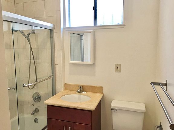 3rd image of 1324 Jackson St #23