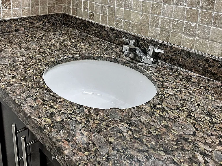 10 Tobermory Dr #1206 — Photo 26
