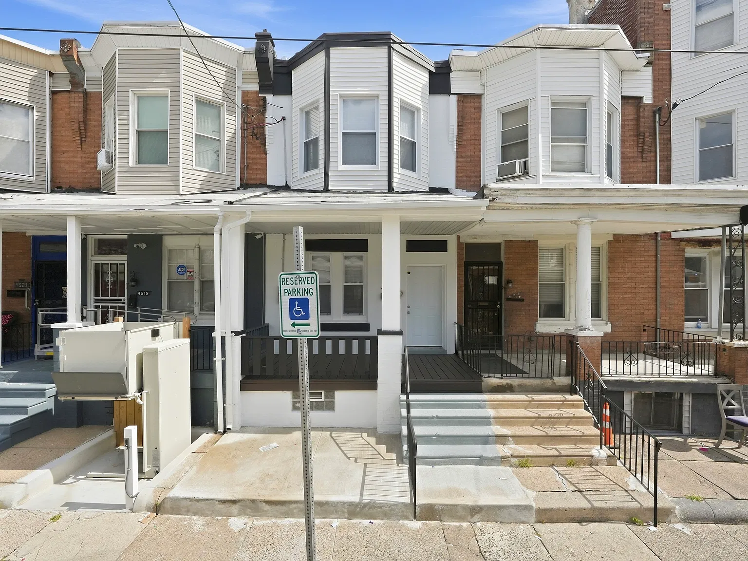 5 bed, 1.5 bath, 1440 sqft, $2,250 — Photo 1