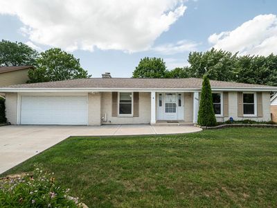 12600 W Wilbur DRIVE, New Berlin, WI, 53151