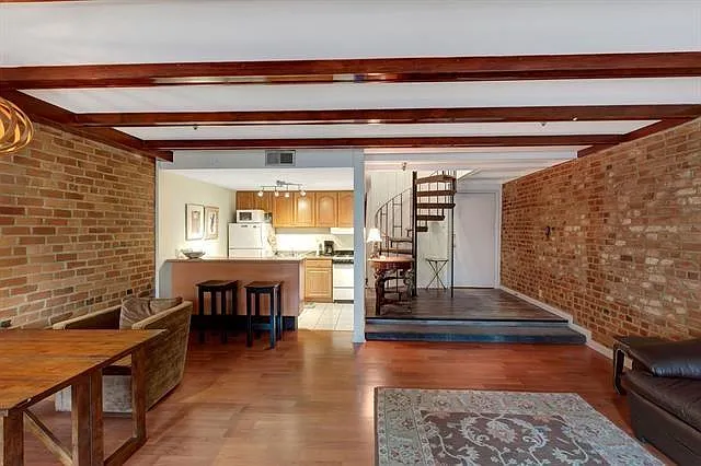525 Conti St #4 — Photo 6