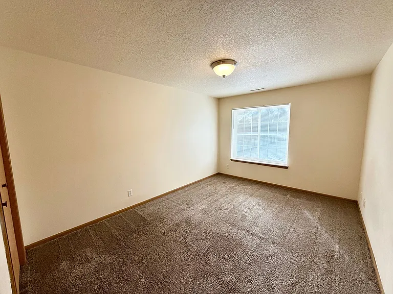 219 Crystal St — Photo 20