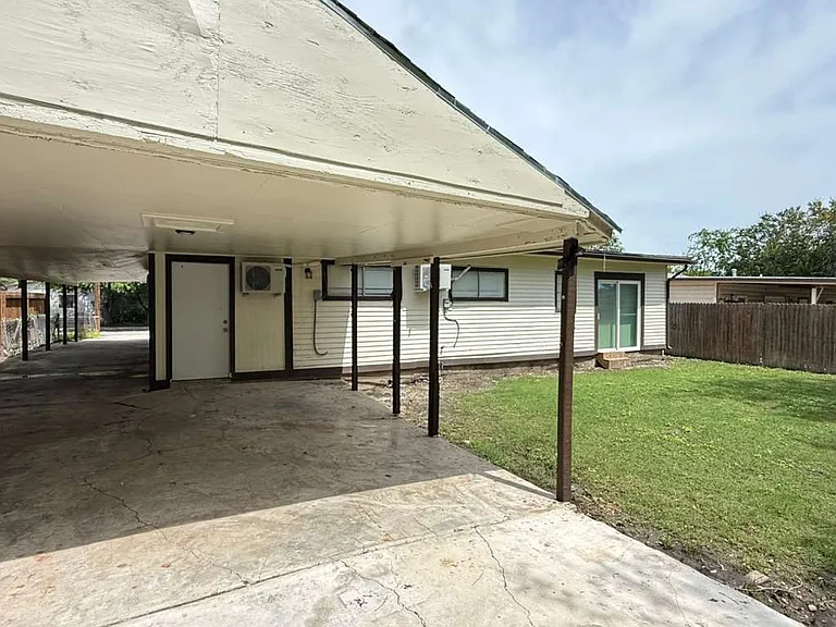 411 Yolanda Dr — Photo 19