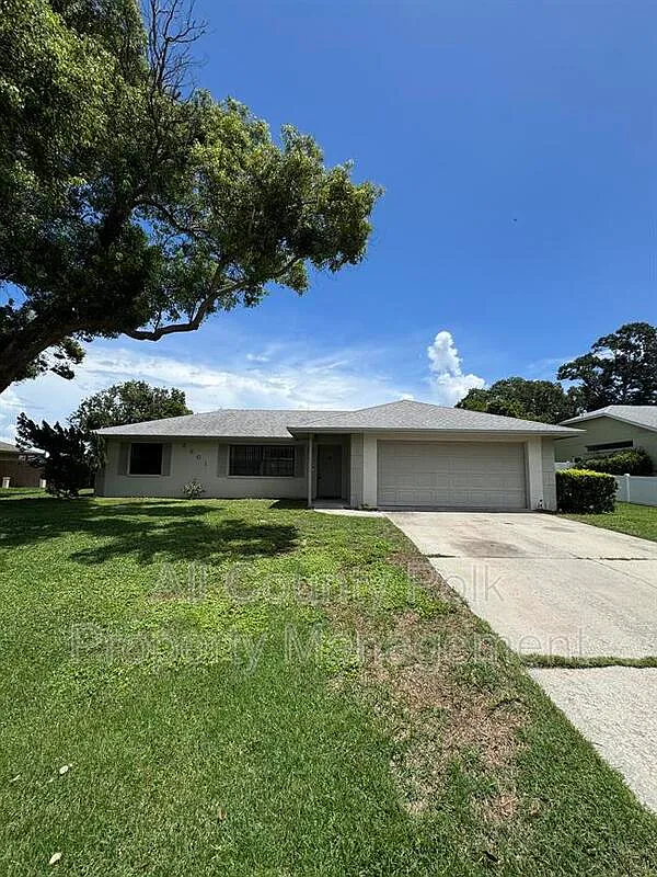 3 bed, 2.0 bath, 1212 sqft, $1,945 — Photo 2