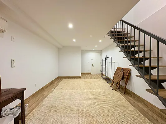 Rented by ERNY LLC | media 7