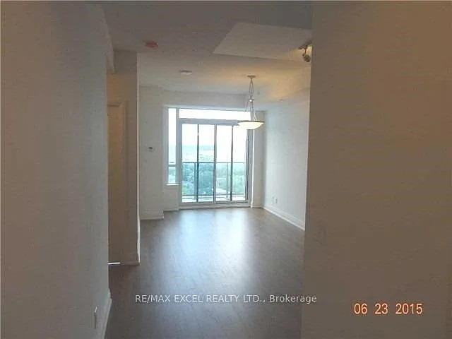 7167 Yonge St #1503 — Photo 3