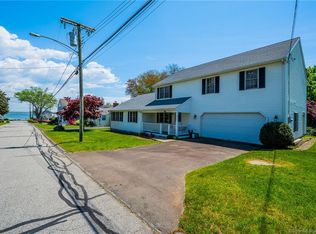 16 Indianola Rd, Niantic, CT 06357