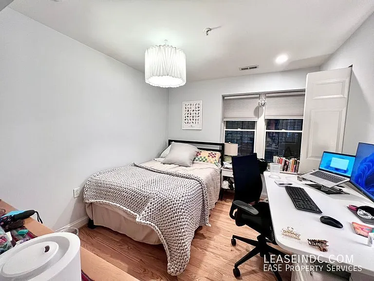 1417 Chapin St NW #101 — Photo 10
