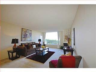 5th image of 320 Vallejo Dr APT 15