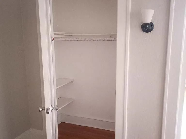 Randolph Manor Apartments — Photo 28