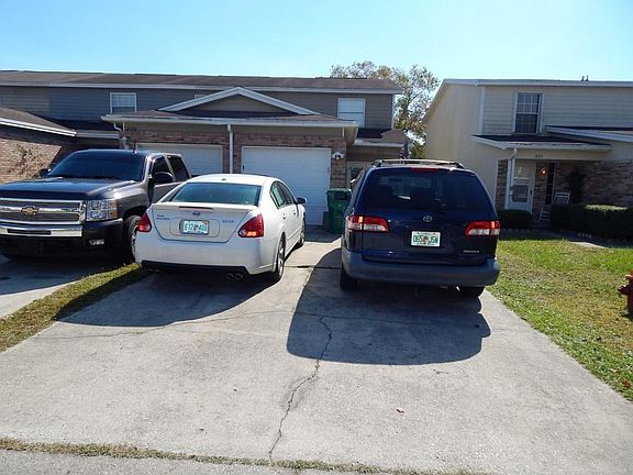 2nd image of 1824 Whispering Oaks Ln #A