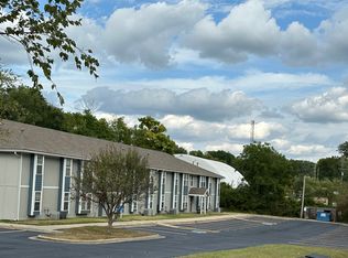 Liberty Court, Liberty, MO 64068