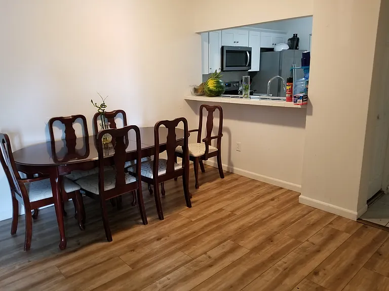 73 Park Ave #402 — Photo 2