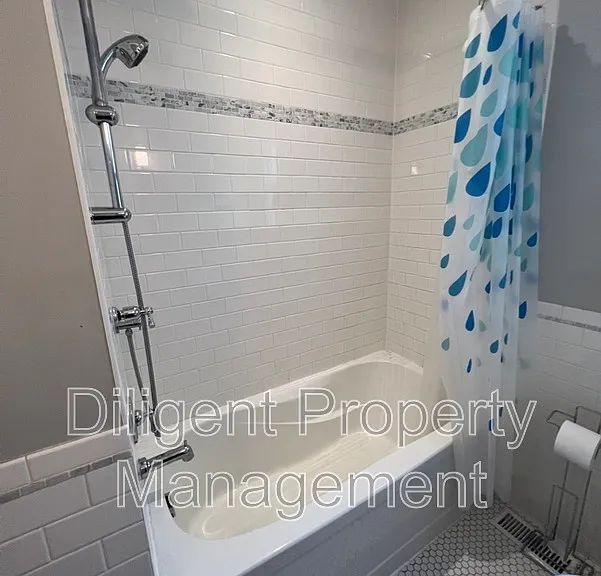 642 Bolivar St #MAIN FLOOR — Photo 40