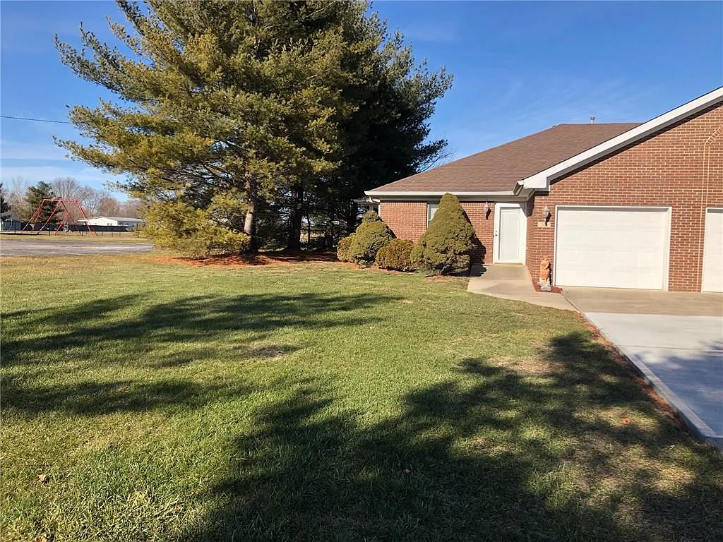 11756 Civic Cir photo 1