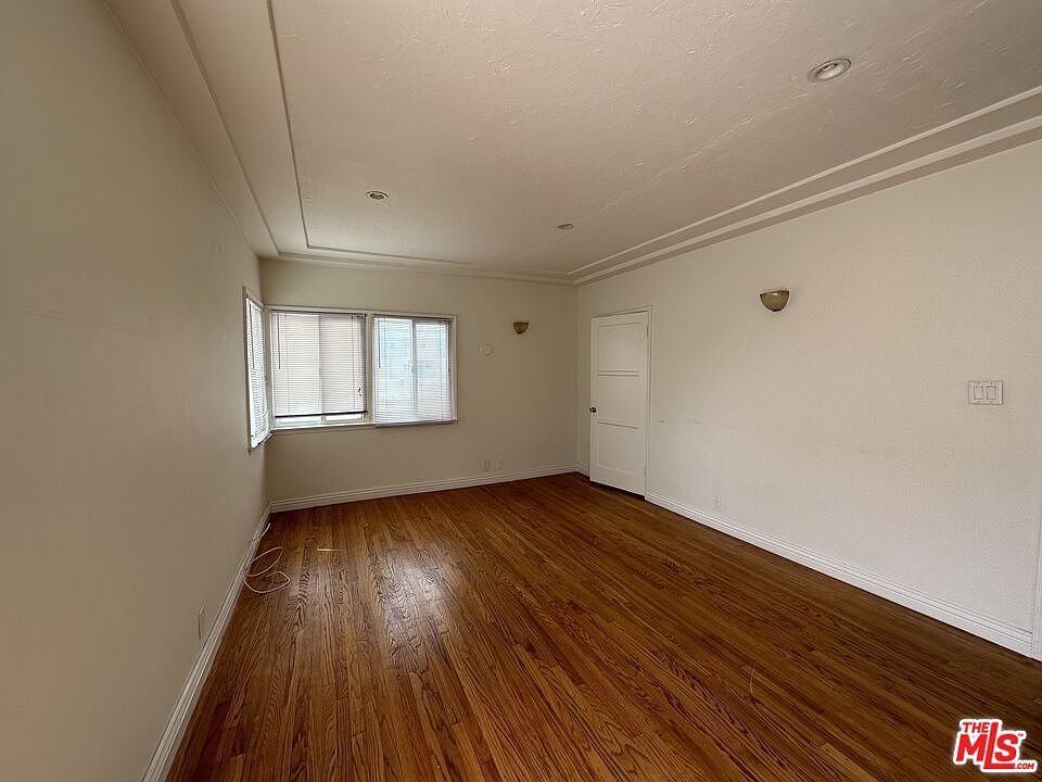 1st image of 2604 Santa Monica Blvd