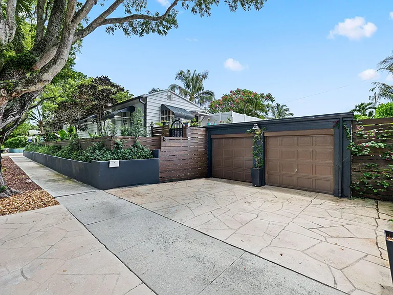 744 Sunset Rd — Photo 32