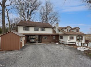 291 Bushong Rd, Leola, PA 17540