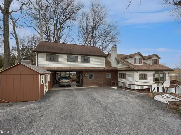 291 Bushong Rd, Leola, PA 17540