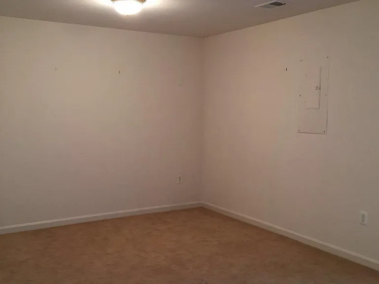 206 Raynar Ct — Photo 5