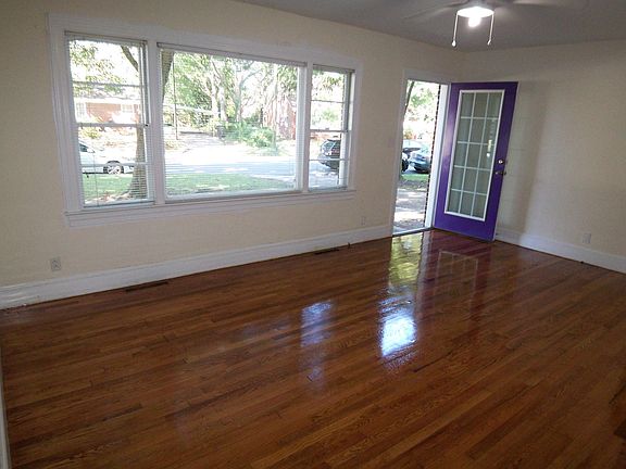 4th image of 207 S Warren St