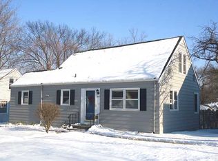 2013 G Ave NE, Cedar Rapids, IA 52402
