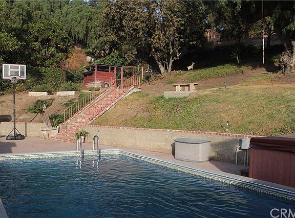 Secard in ground vinyl liner pool.